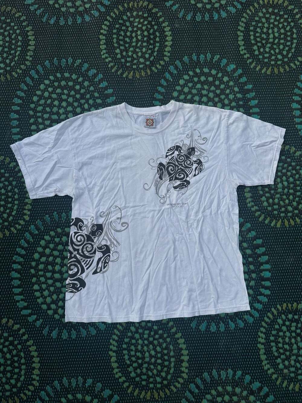 Vintage Y2K Yachtclub T-Shirt Size XL White Turtle Graphic